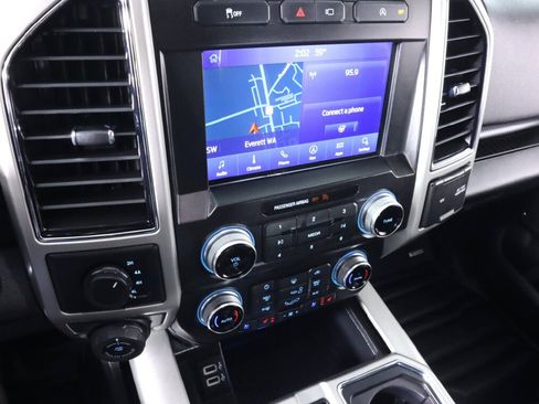 Used 2020 Ford F150 Lariat w/ Equipment Group 502A Luxury AWD/4WD image 17