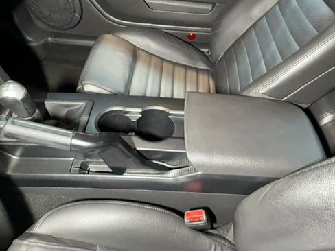 Used 2005 Ford Mustang GT RWD image 36