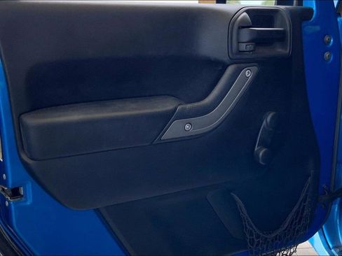 Used 2015 Jeep Wrangler Sport w/ Connectivity Group image 21