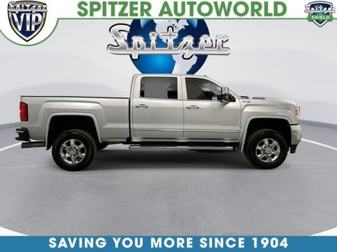 Used 2019 GMC Sierra 3500 SLT w/ Duramax Plus Package AWD/4WD image 11