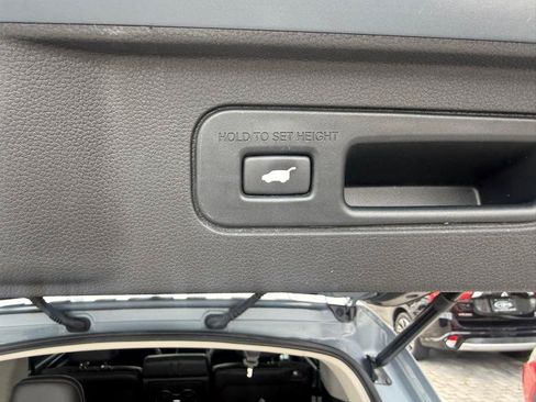 Used 2024 Honda Pilot Elite image 11