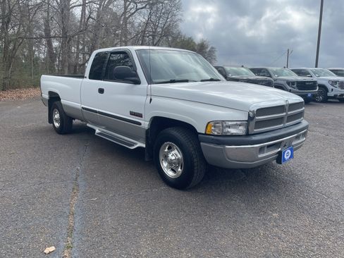 Used 2000 Dodge Ram 2500 Truck SLT image 7