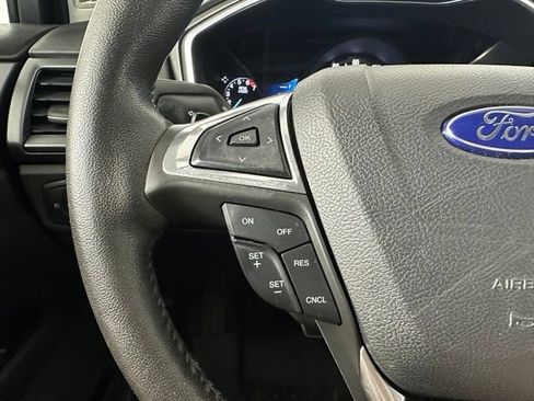 Used 2016 Ford Fusion Titanium FWD image 19