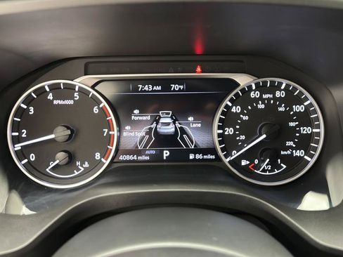 Used 2023 Nissan Rogue SV AWD/4WD image 16