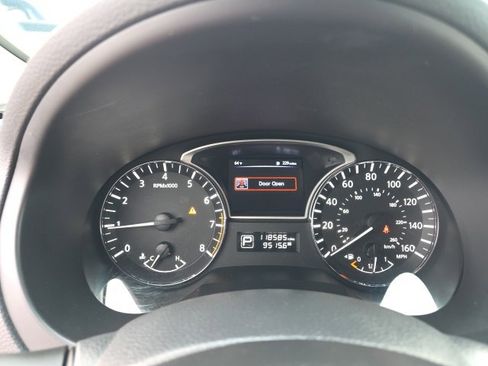 Used 2015 Nissan Altima 2.5 SV image 18