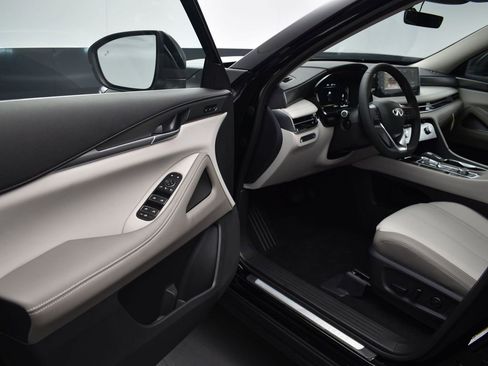 Certified 2026 INFINITI QX60 Pure w/ Cargo Package image 11