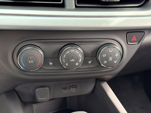 New 2026 Chevrolet Trax LS w/ LS Convenience Package FWD image 18