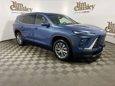 Used 2026 Buick Enclave Preferred w/ Power Package FWD image 1