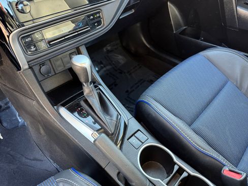 Used 2017 Toyota Corolla SE image 13