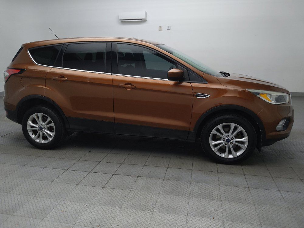 Used 2017 Ford Escape SE FWD image 11