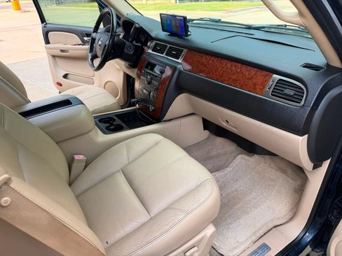 Used 2007 Chevrolet Avalanche LT w/ LT Preferred Equipment Group RWD image 17