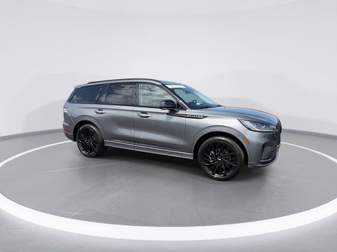 Used 2025 Lincoln Aviator Reserve w/ Equipment Group 201A AWD/4WD image 2