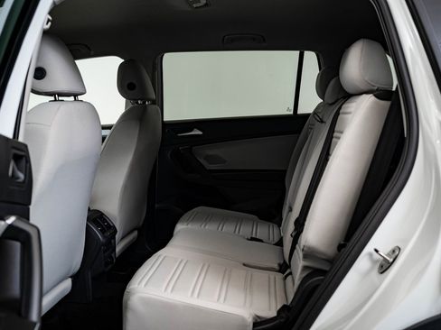 Used 2024 Volkswagen Tiguan S image 39