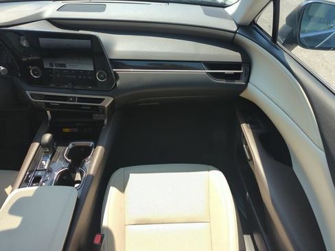 Used 2024 Lexus RX 350 FWD w/ Technology Package image 16