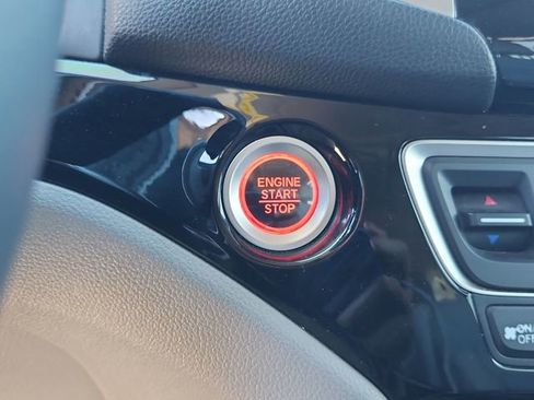 Used 2018 Honda Pilot Touring image 29