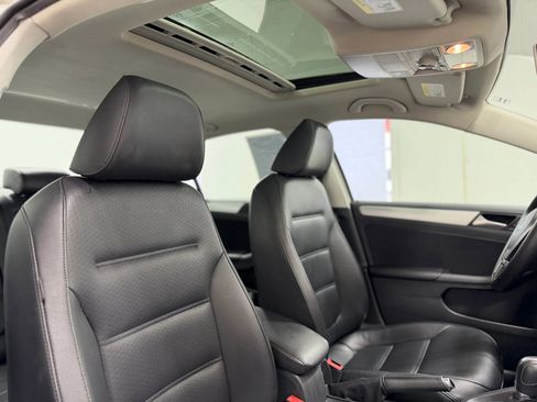 Used 2013 Volkswagen Jetta SE image 26