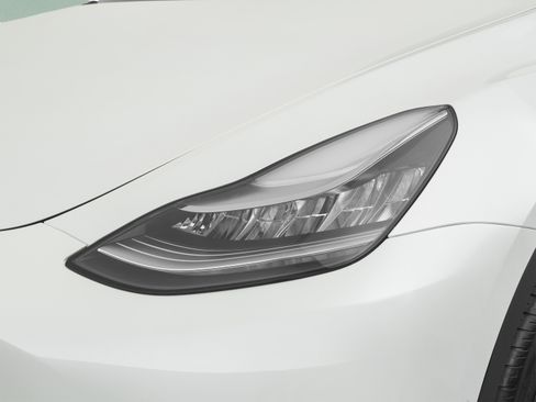 Used 2021 Tesla Model Y Long Range AWD/4WD image 51