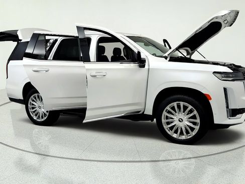 Certified 2022 Cadillac Escalade Premium Luxury AWD/4WD image 14