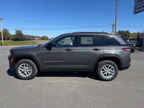 New 2025 Jeep Grand Cherokee Laredo X w/ Luxury Tech Group I AWD/4WD image 2