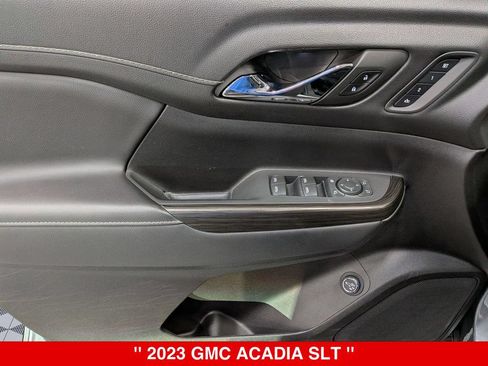 Used 2023 GMC Acadia SLT w/ Technology Package AWD/4WD image 14