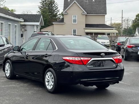 Used 2015 Toyota Camry LE FWD image 5