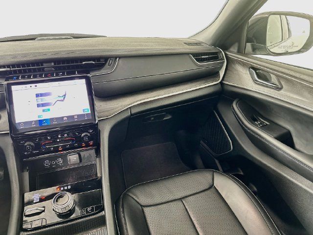 Used 2024 Jeep Grand Cherokee Limited 4xe AWD/4WD image 29