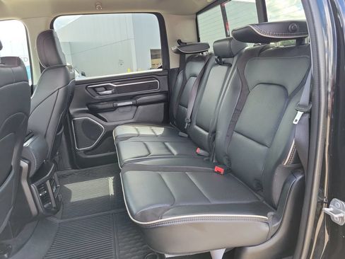 Used 2022 RAM 1500 Laramie AWD/4WD image 32