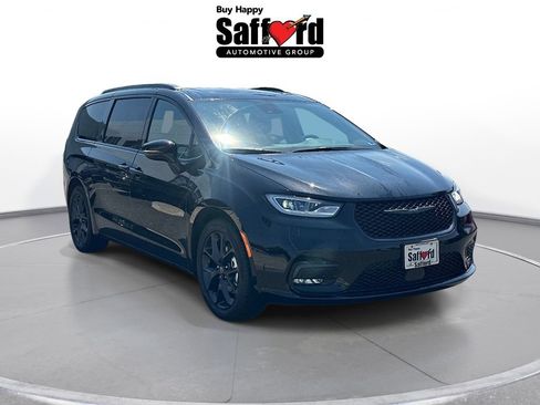 New 2026 Chrysler Pacifica Select w/ S Appearance Package FWD image 9