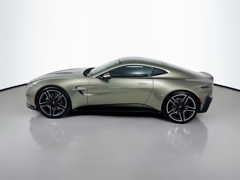 Used 2025 Aston Martin V8 Vantage Coupe RWD image 4