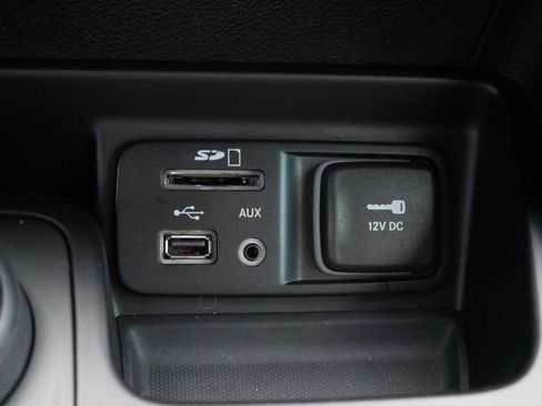Used 2017 Jeep Cherokee Trailhawk w/ Cold Weather Group AWD/4WD image 24