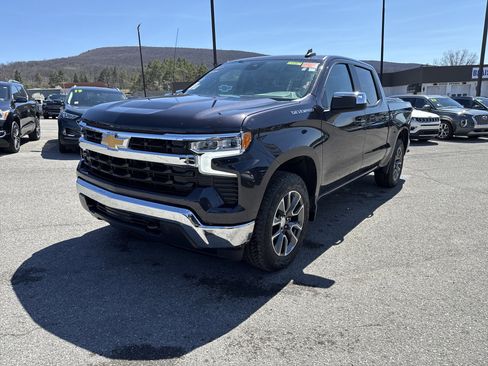 Used 2024 Chevrolet Silverado 1500 LT image 8