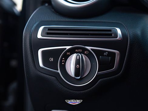 Used 2020 Mercedes-Benz C 300 Sedan image 37