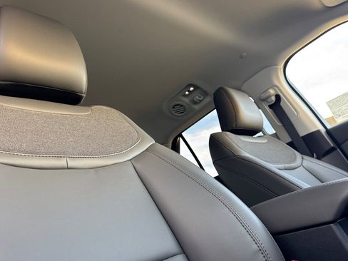 New 2026 Ford Explorer Active w/ Active Comfort Package image 17