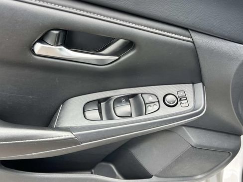 Used 2023 Nissan Sentra SV FWD image 25