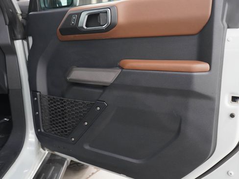 Used 2022 Ford Bronco Outer Banks w/ Sasquatch Package AWD/4WD image 9