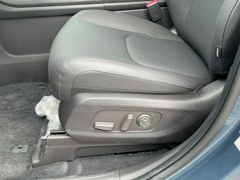 New 2025 Kia Carnival SX Prestige FWD image 22