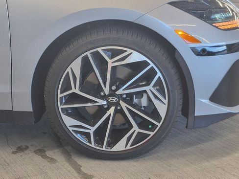 Used 2025 Hyundai Ioniq 6 Limited RWD image 7