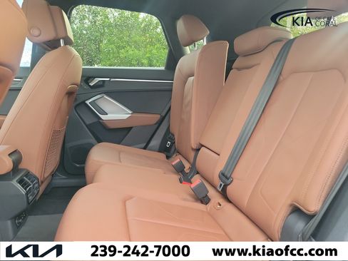Used 2020 Audi Q3 2.0T Premium w/ Convenience Package AWD/4WD image 15