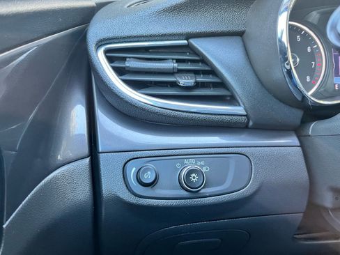 Used 2020 Buick Encore Preferred image 30