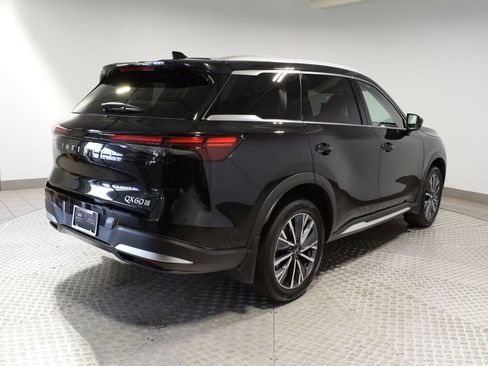 Certified 2026 INFINITI QX60 Luxe w/ Family Package AWD/4WD image 8