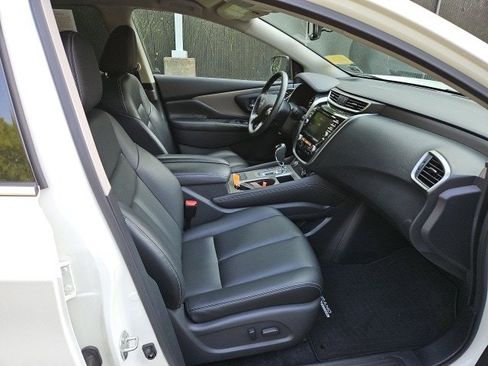 Used 2023 Nissan Murano SV w/ SV Midnight Edition Package image 11