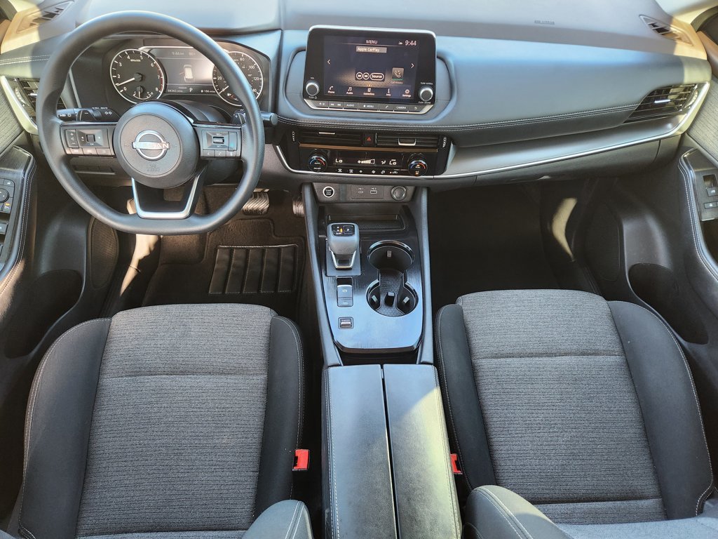 Used 2022 Nissan Rogue SV FWD image 5