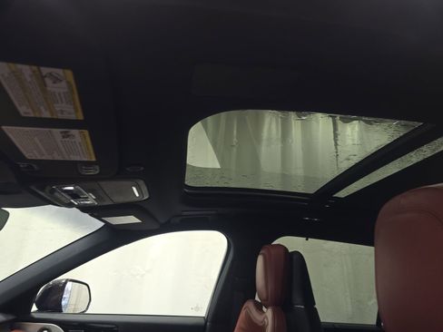 Used 2025 Lincoln Aviator Reserve w/ Equipment Group 201A image 12