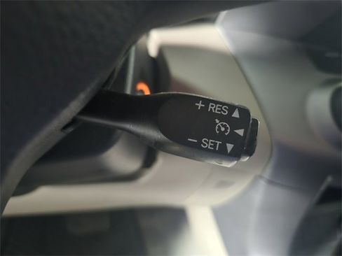 Used 2007 Toyota RAV4 2WD image 25