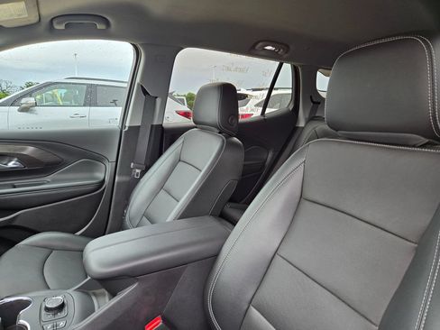 Used 2024 GMC Terrain SLT w/ Elevation Edition AWD/4WD image 5