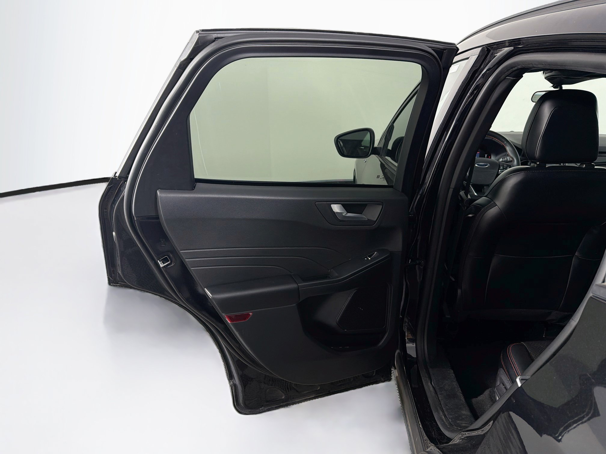 Used 2025 Ford Escape ST-Line FWD image 27