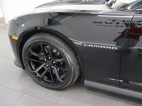 Used 2015 Chevrolet Camaro ZL1 RWD image 32