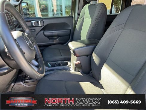 Used 2022 Jeep Wrangler Unlimited Sport image 4