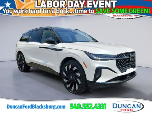 Used 2024 Lincoln Nautilus Reserve w/ Equipment Group 202A AWD/4WD image 1