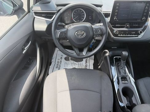 Used 2021 Toyota Corolla LE FWD image 15